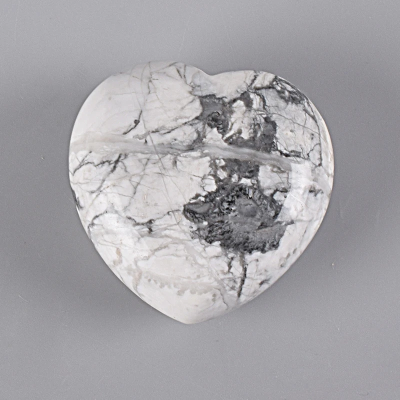 Фигурки миниатюрные энергетические Исцеляющие белые Howlite в форме сердца