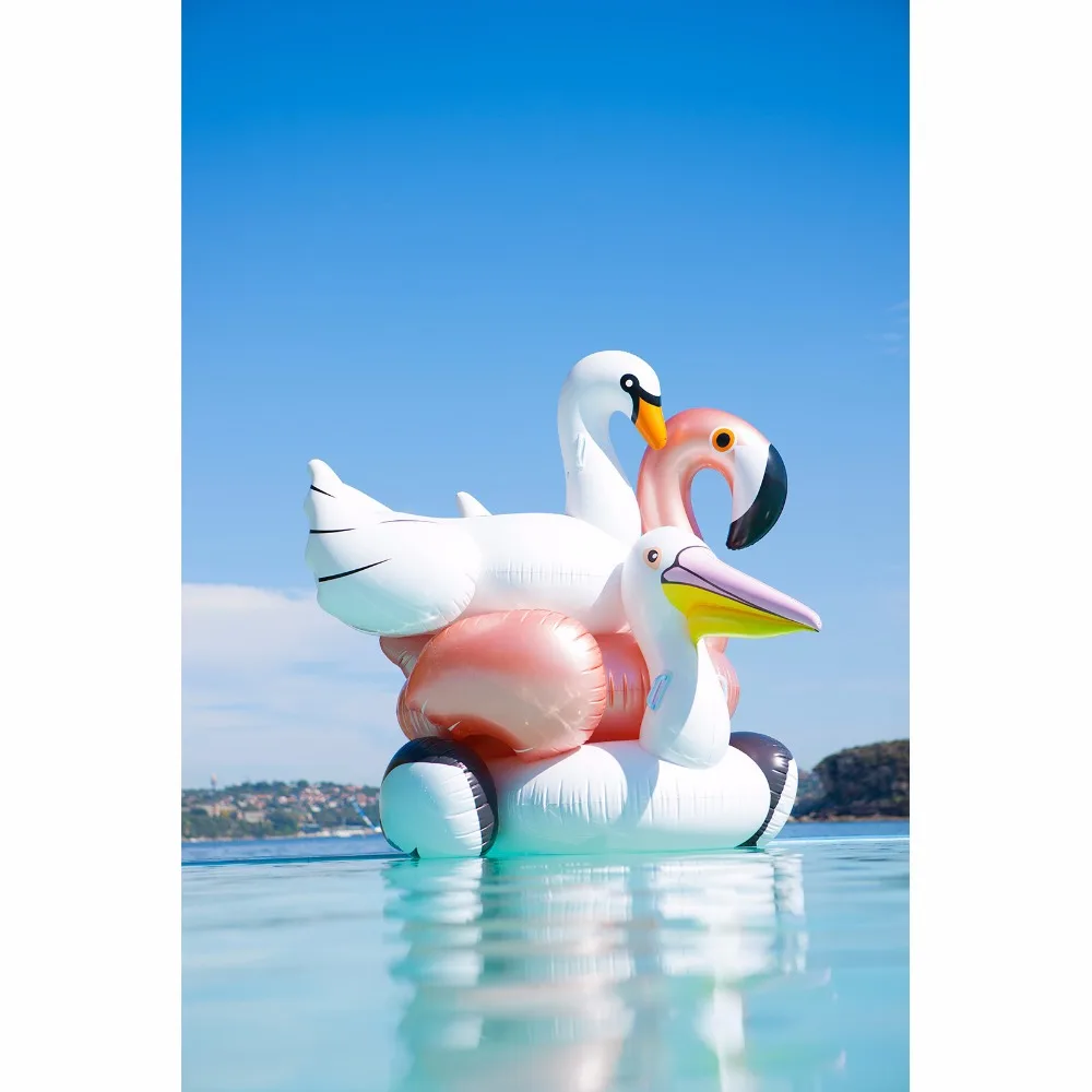 inflatable-sunnylife-luxe-pelican-4