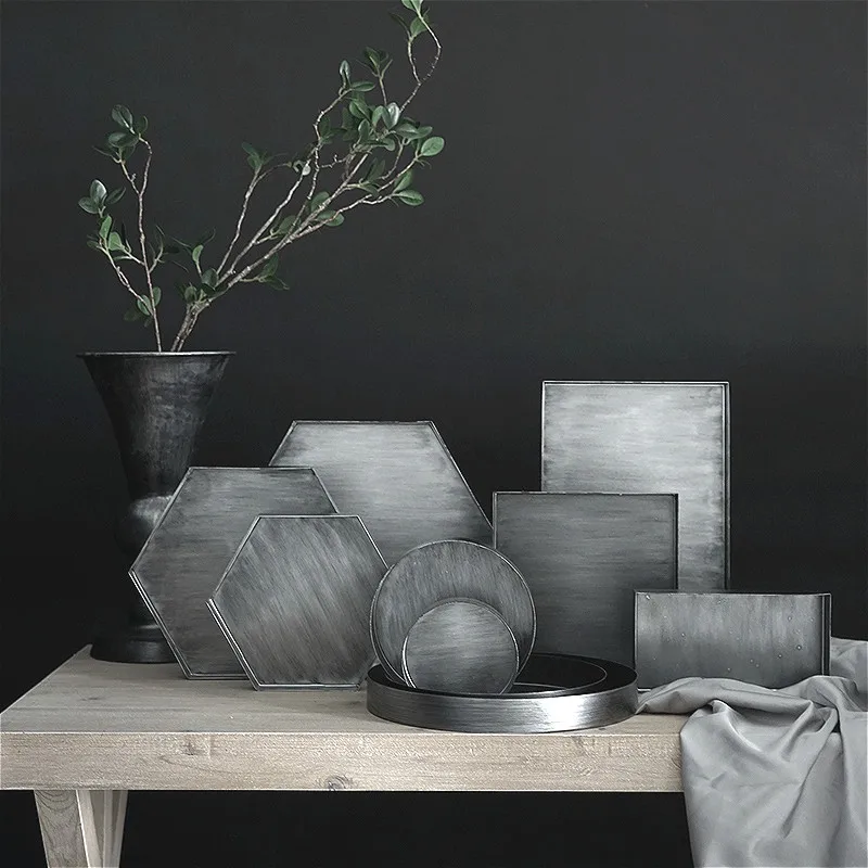 

Retro Round Silver DessertTray Cupcake Food Cosmetic Organizer Jewelry Fruit Storage Trays Metal Square Plate Office Decorative