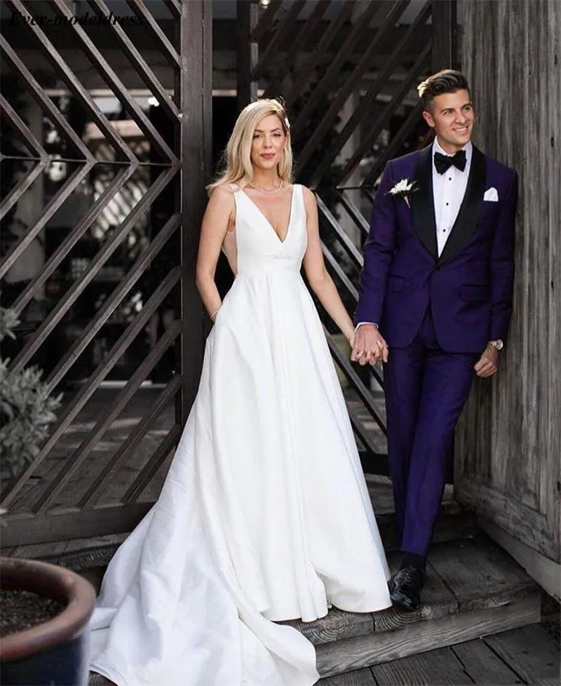 

Simple Deep V-Neck Satin Wedding Dresses 2019 A-Line Garden Bride Dresses With Pockets Cheap Court Train vestido de festa longo