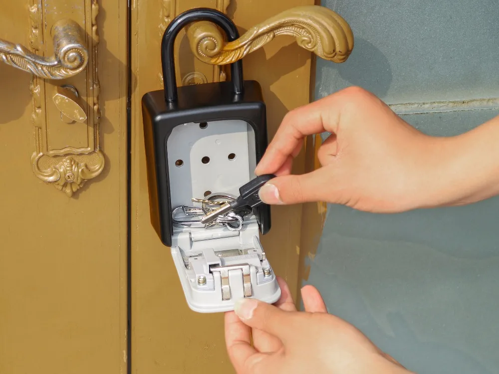 Outdoor Key Safe Box Keys Storage Box Padlock Use Four Password Lock Alloy Material Keys Hook Security Organizer Boxes