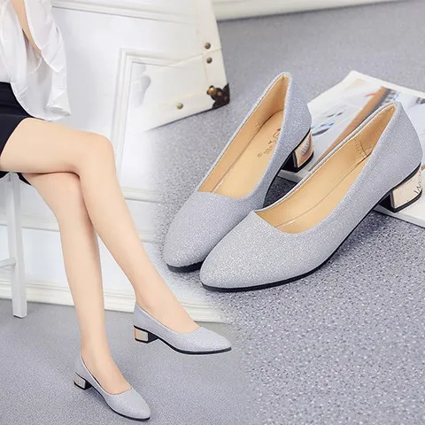 

2018 new patent leather pointed single shoes ladies with thick with casual shoes scoop shoes wild shallow mouth small shoes.