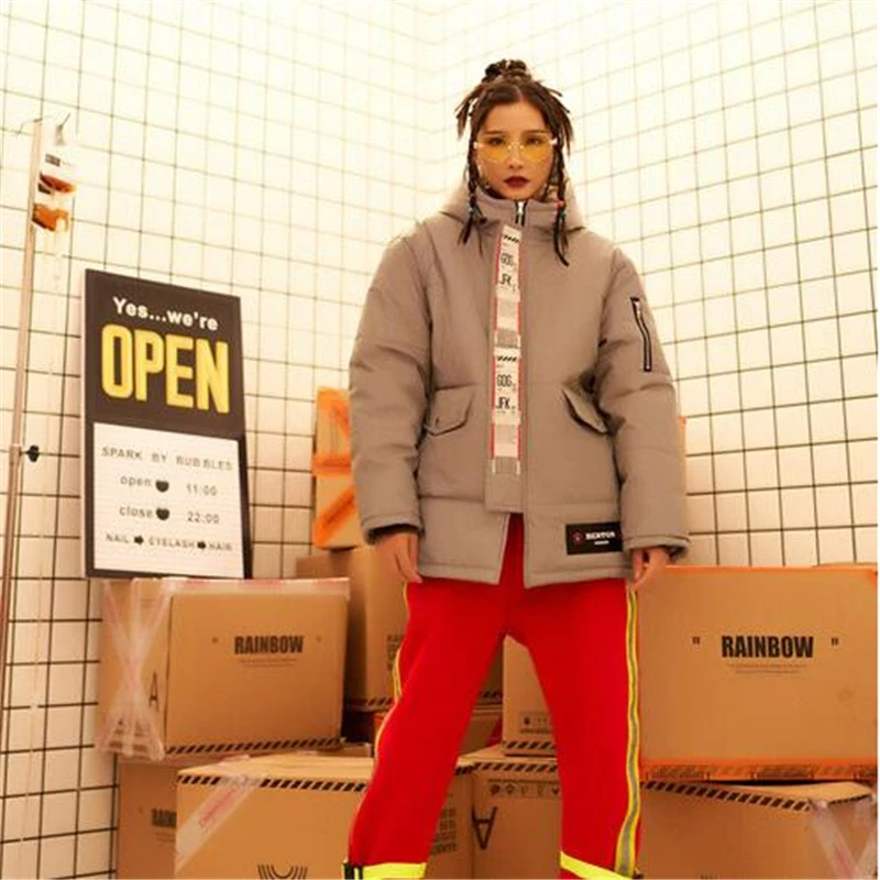 2019 European street fashion New Winter Night Reflective Jacket Women Hooded Jackets Winter Thick warm Outwear Female Coat Parka