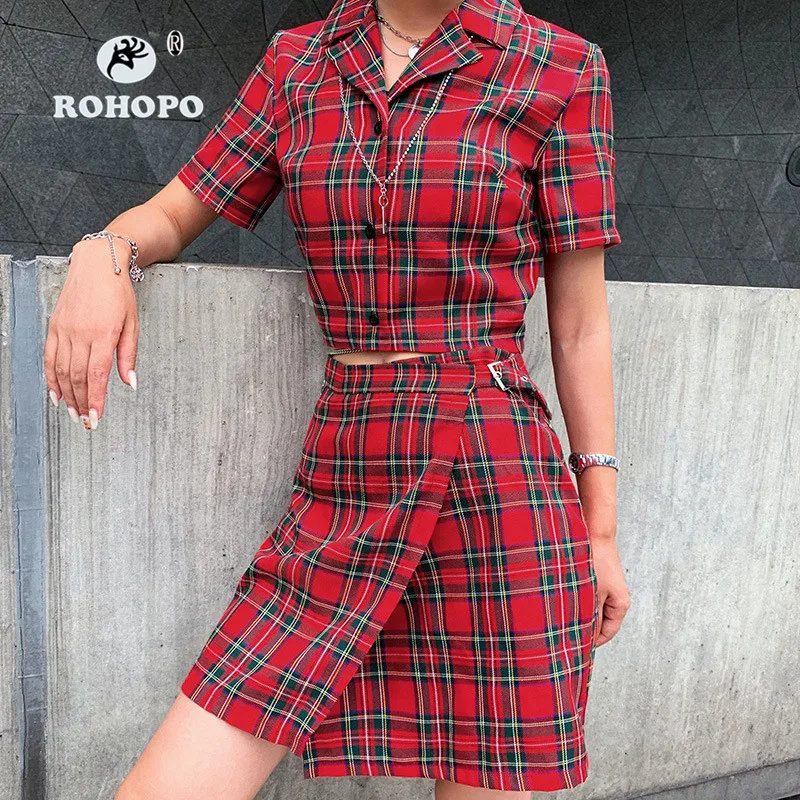 

ROHOPO One Set Women Plaid Crop Top and Straight Skirt Female Short Sleeve Striped Slim Vintage British Vogue Suit Girl Outfit