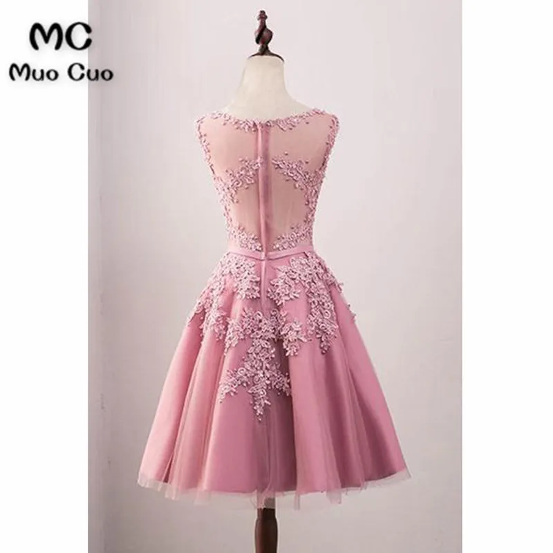 A-Line Crew Knee-Length Tulle Homecoming Dress With Appliques Beading