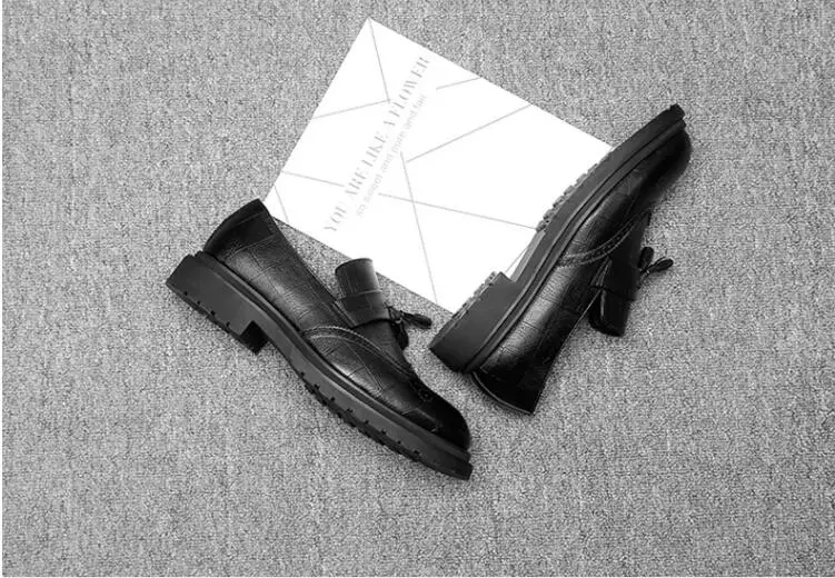 En Borlas on Tallado Pic Pisos Nuevos Tallada Gradiente Brogue De Zapatos Spring Vendimia Smart As Slip Hombres Punta Bullock Vestido Casual marrón STdy7dwq