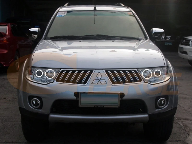 Mitsubishi Challenger Pajero Sport 20082014 angel eyes(19)
