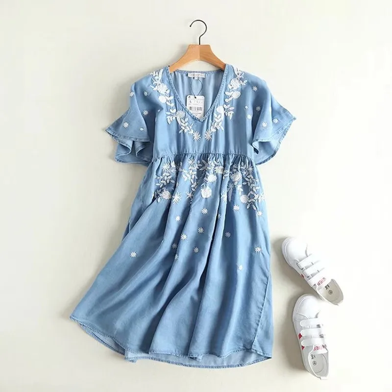 

2017 women clothing short sleeve V-Neck floral embroidery washed denim dress Female fashion casual loose jeans dresses S1597