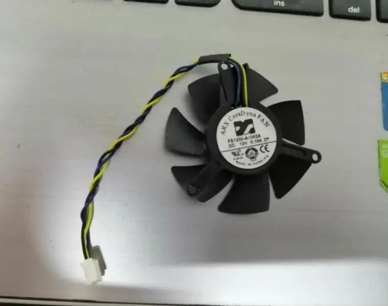 Оригинальный Gigabyte вентилятор для видеокарт 3 провода 12 В 0 19a с диаметром 4 5