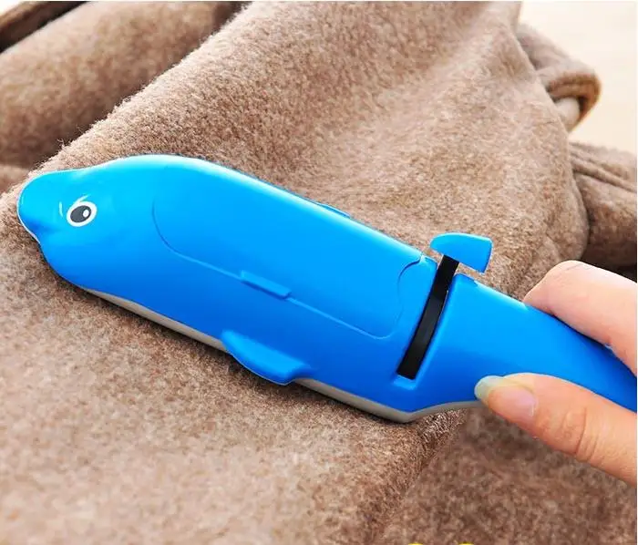 Dolphin Hair Removal Device Clothing Blanket Dust Brush Wool Clothes