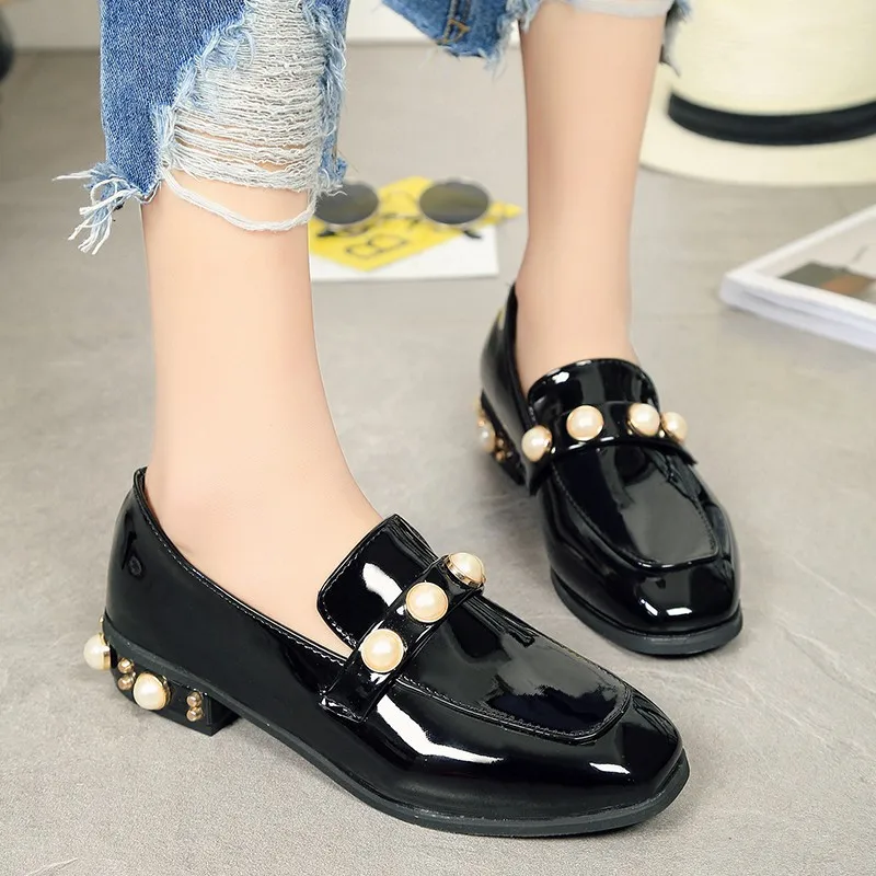 

Spring and Autumn New Korean Edition Trend Shallow-mouthed Single Shoe, Painted Leather, Pearl Decorative Leisure Women's Shoes
