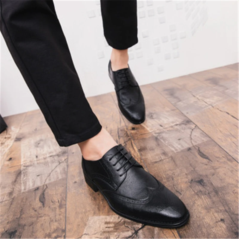 Casamento Apontado Dedo Sapatos Couro marrom Homens Do up Preto Brogue Apartamentos Ocasional De 02a Vestido Masculinos Erkek Lace Ayakkabi Vintage x6BwnPtEw