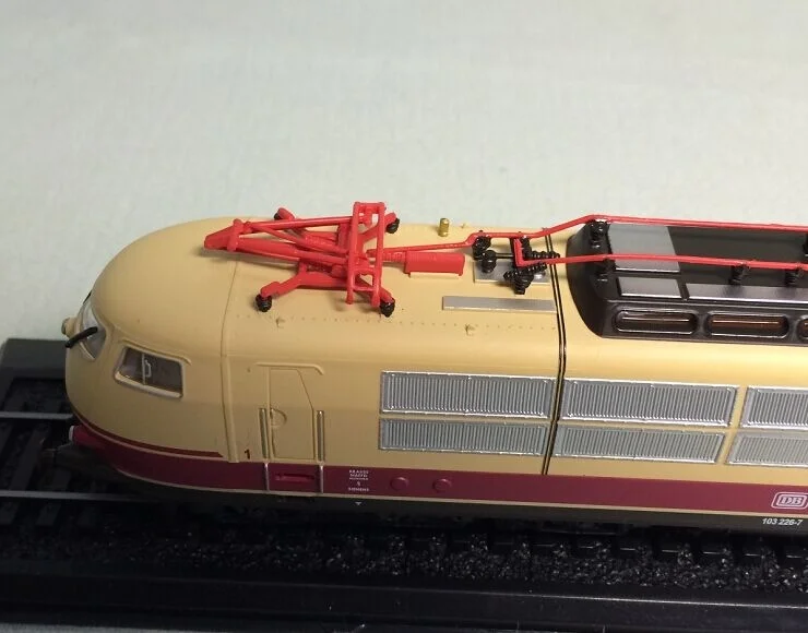 1:87 HO Scale BR 103 226 7 (1973) модель железнодорожного транспорта статическая модель|train