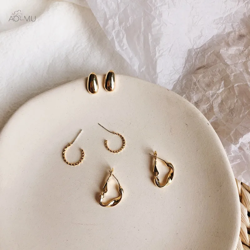 

AOMU S925 Sterling Silver Pin Metal Gold and Silver Twisted Ring Multi-Piece Small Stud Earrings for Women Gifts Party Jewelry