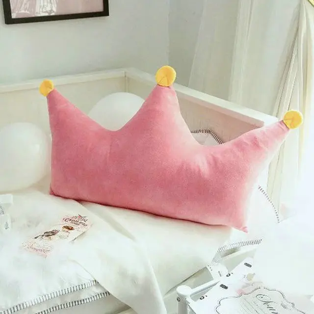 Wholesale New Style Cute Crown pillow stuffed plush 