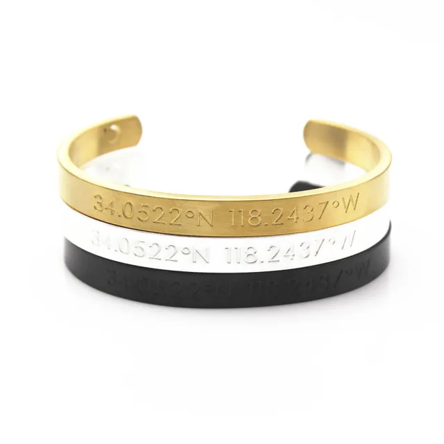 Luxe Célèbre Marque Couple en acier inoxydable Hommes femmes bracelet Gravé Coordonner Manchette Bracelet Main Stamp
