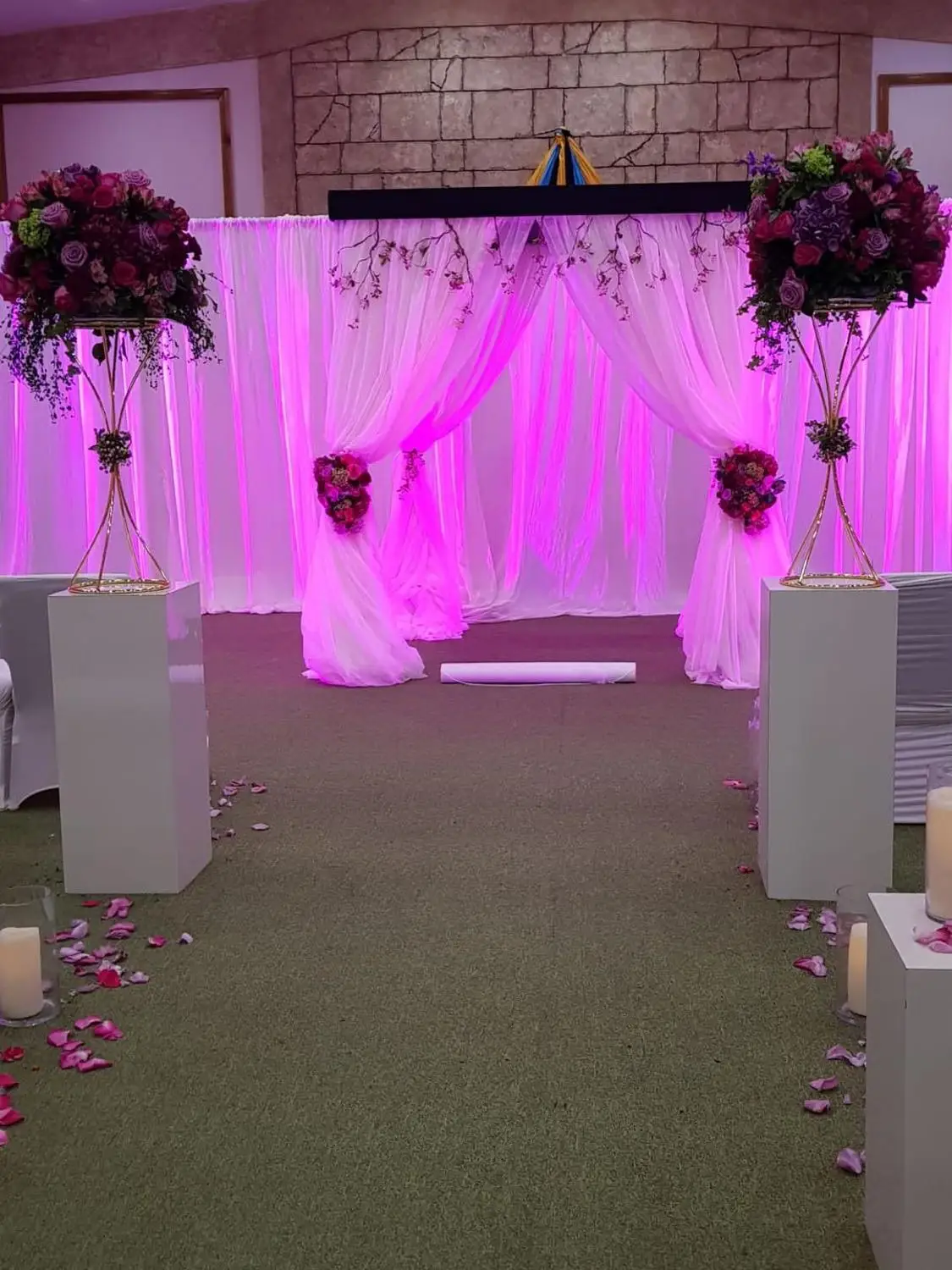 

Beautiful Colours Table big and tall Floral Holder Wedding Bouquet Silk Centerpieces wrap garland Decor senyu0247