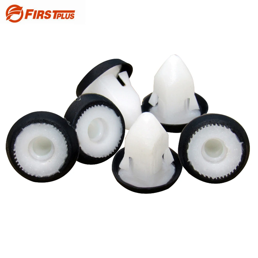 100 x Automotive Plastic Clips Car Door Trim Panel Bumper Fastener