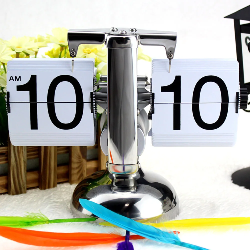 2017 Black/White Small Scale Table Clock Desktop Retro Flip Clock