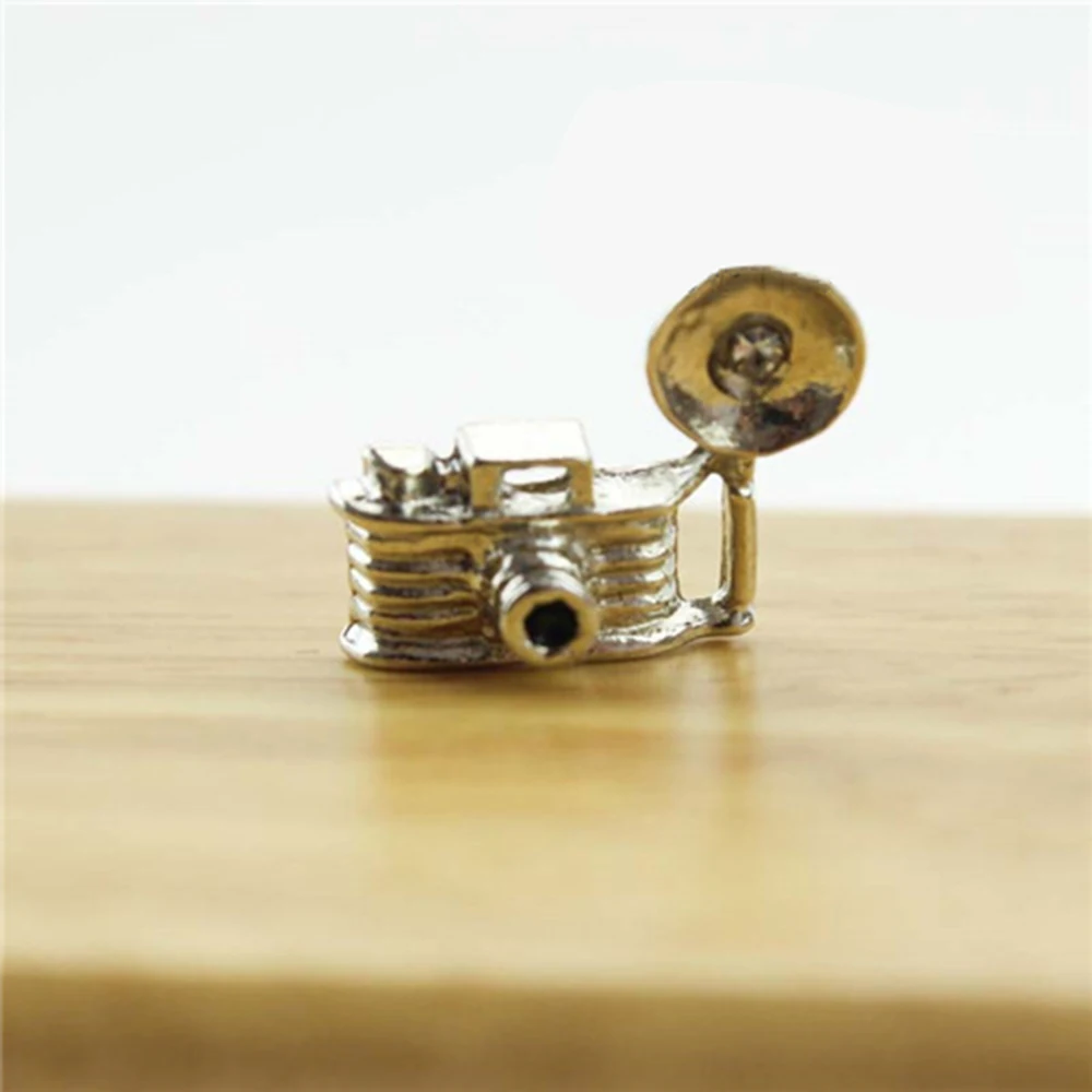 

1/12 Dollhouse Miniature Accessories Mini Metal Camera Simulation Furniture Model Toys for Doll House Decoration