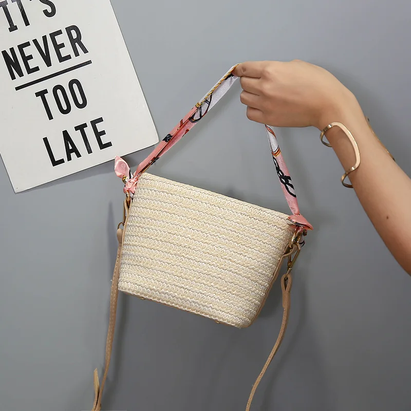 FUNMARDI المنسوجة صغيرة Crossbody حقيبة المرأة شاطئ حقائب قش الصيف حقيبة كتف بتصميم بسيط الإناث الشريط مقبض حقيبة يد المرأة WLHB1880 FUNMARDI المنسوجة صغيرة Crossbody حقيبة المرأة شاطئ حقائب قش الصيف حقيبة كتف بتصميم بسيط الإناث الشريط مقبض حقيبة يد المرأة WLHB1880