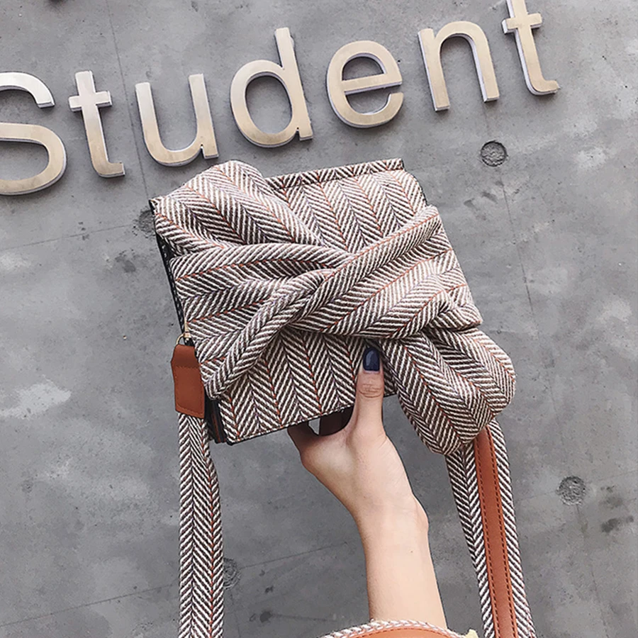 Bownot النساء حقائب كتف واحدة الأزياء WoolPlaid المرأة حقيبة ساعي العلم الشتاء الإناث Crossbody حقيبة صغيرة الفتيات أكياس شيك