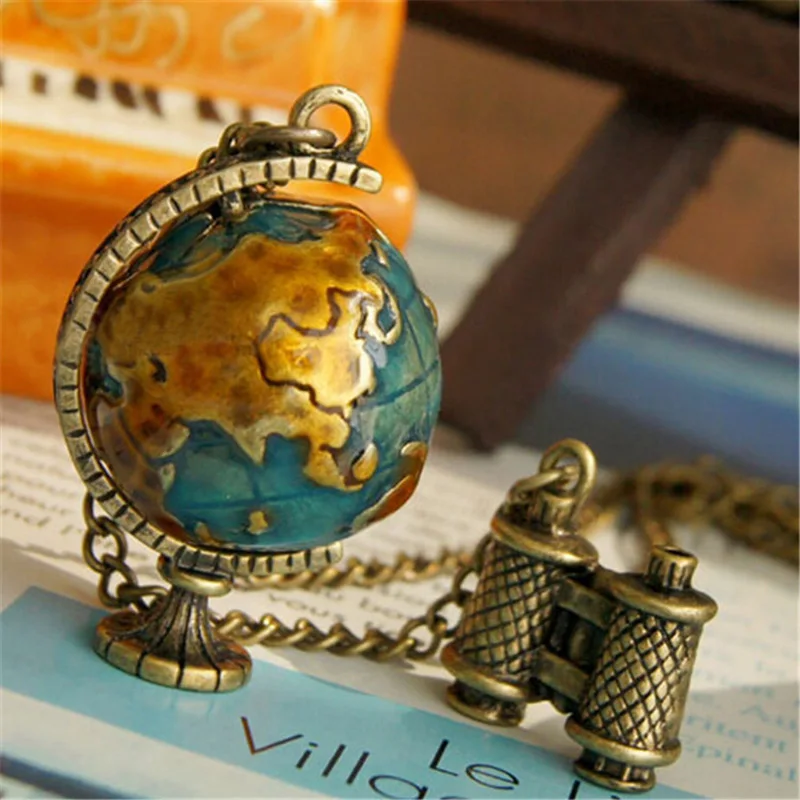 

1PC Classic Retro Mini Telescope Mini Rotating Green Earth Necklace Sweater Clavicle Necklace Jewelry Gifts