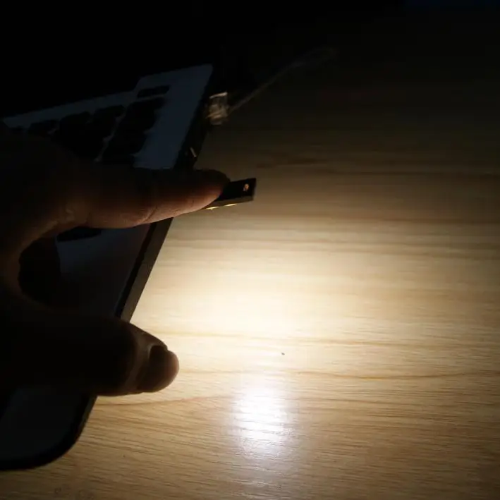 Новый сенсорный мини переключатель USB Мобильная мощность Кемпинг лампа