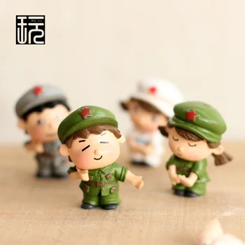 

Soldier Lover Romantic Couple Doll Resin Craft Action & Toy Figures Fairy Garden Miniature Mini Home Decoration Valentine's Gift
