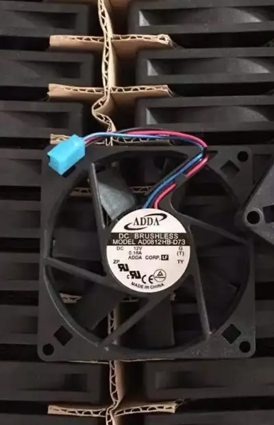 Трехпроводный охлаждающий вентилятор ADDA модель AD0812HB-D73 DC12V 0.19A 8015  Компьютеры