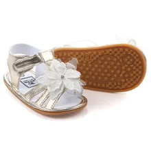 Летние Новая КОЛЛЕКЦИЯ цветок детские сандалии, обувь подошва из мягкого каучука с объёмным рисунком из мультиков для малышей обувь со светодиодной подсветкой золото/белый/11/12/13 см