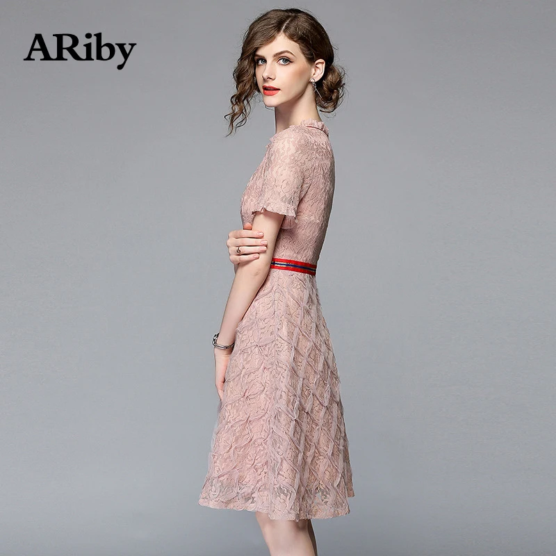 High-end Women Party Dress 2019 New Summer Sweet Style Embroidered Lace Dress Short Sleeves Solid Slim A-Line Knee-Length Dress