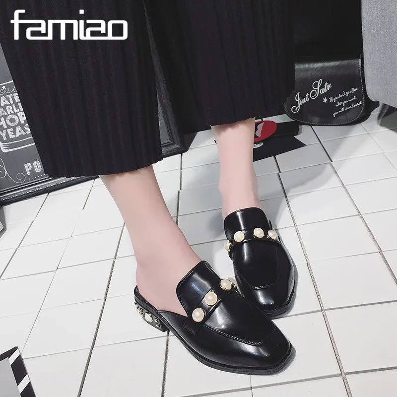 2017 новые пикантные Шлёпанцы для женщин со стразами Шлепанцы женские босоножки квадратный каблук Босоножки без задника женская летняя обув...