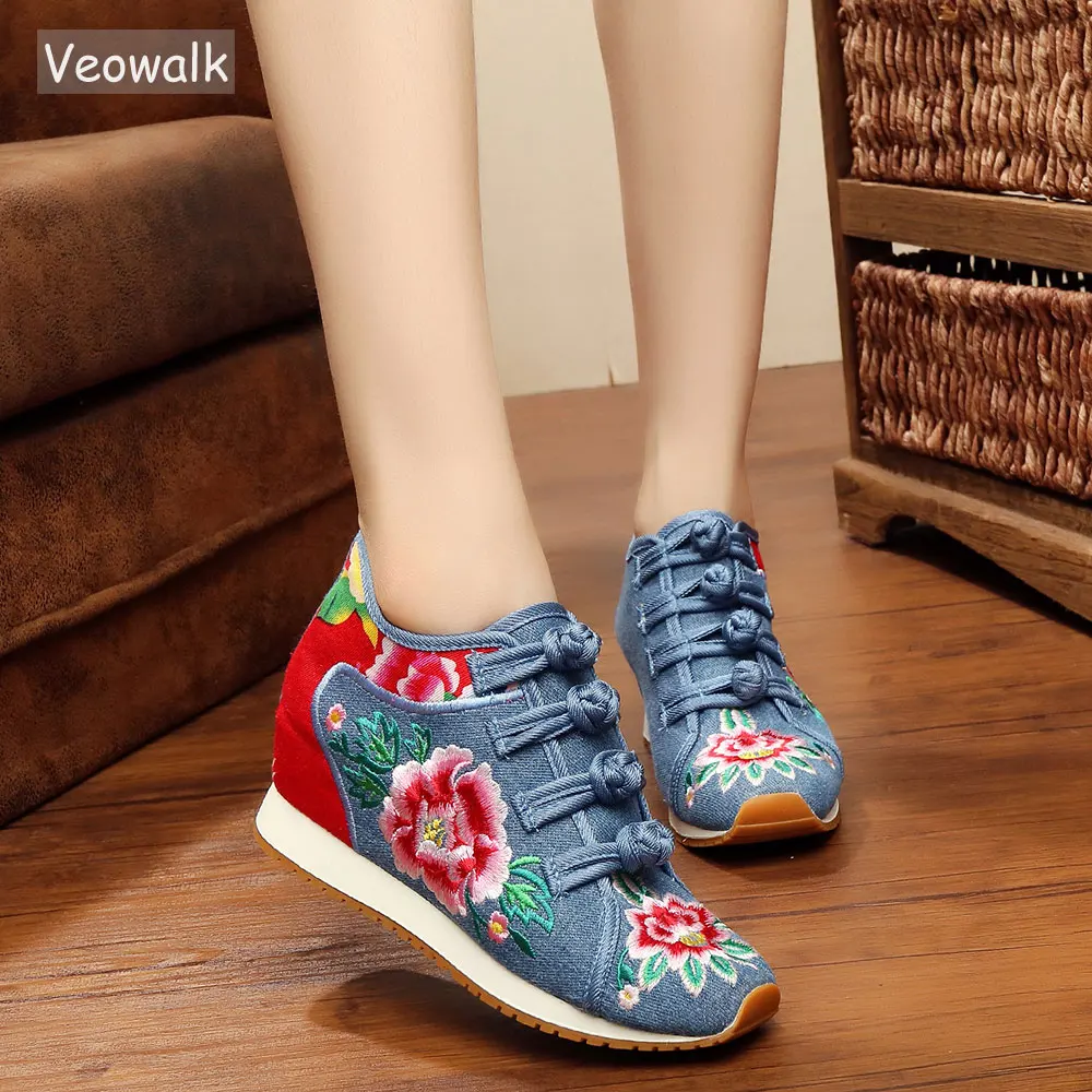 Prix Veowalk Nouveau Printemps Femmes de Fleur Brodé Plat Plate Forme Chaussures Chinois Dames Casual Confort Denim Tissu Sneakers Chaussures