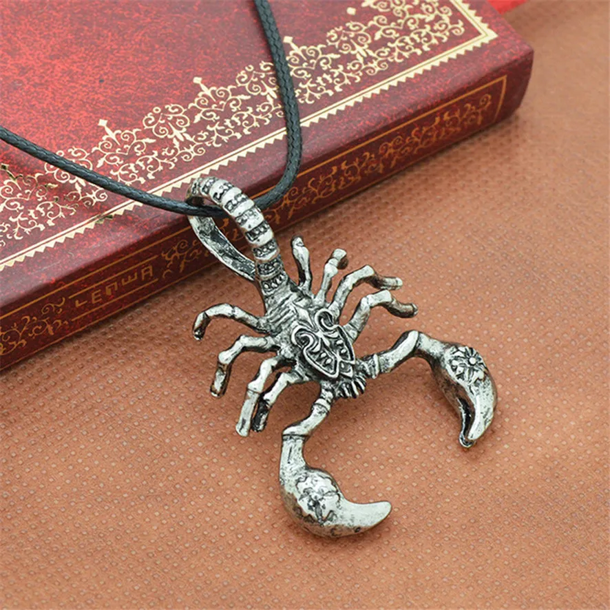 

HOT Best Price Fashion Men Necklaces Scorpion King Clavicle Chain Personalized Jewelry Pendant Necklace 1710042510#0.69