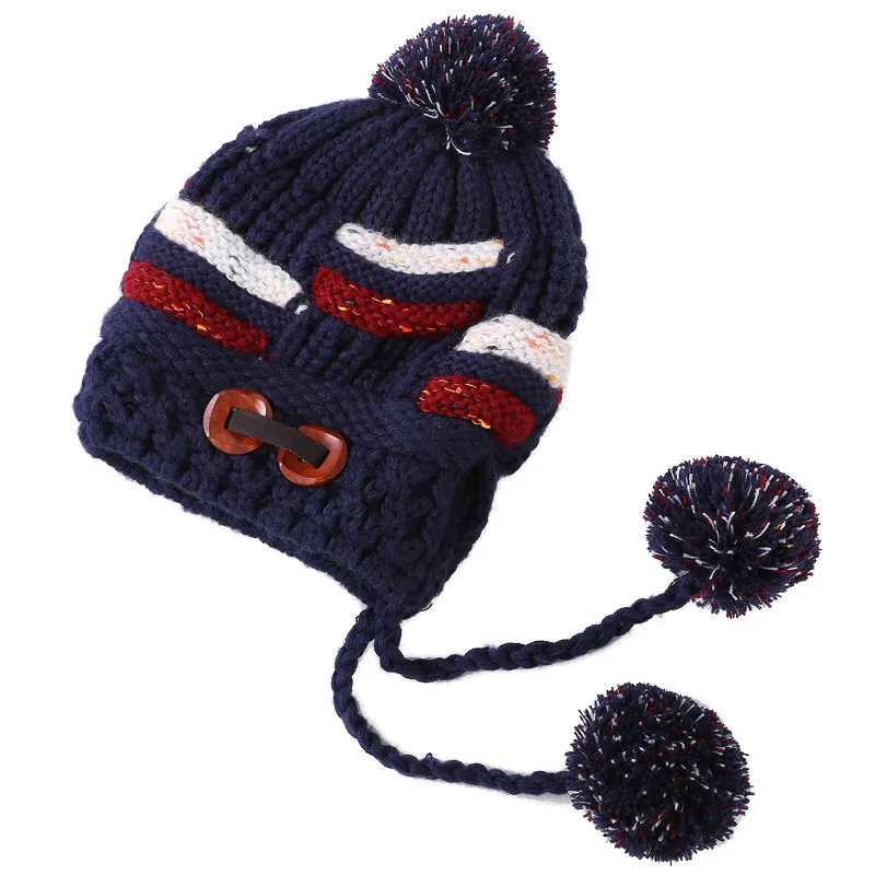 pom pom hat (1)