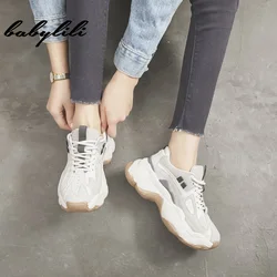 女性ファッション厚いソールスニーカー 19 夏レースアップランニングシューズレディース厚い唯一バスケットボールシューズ女性レジャースニーカー Women S Vulcanize Shoes Aliexpress