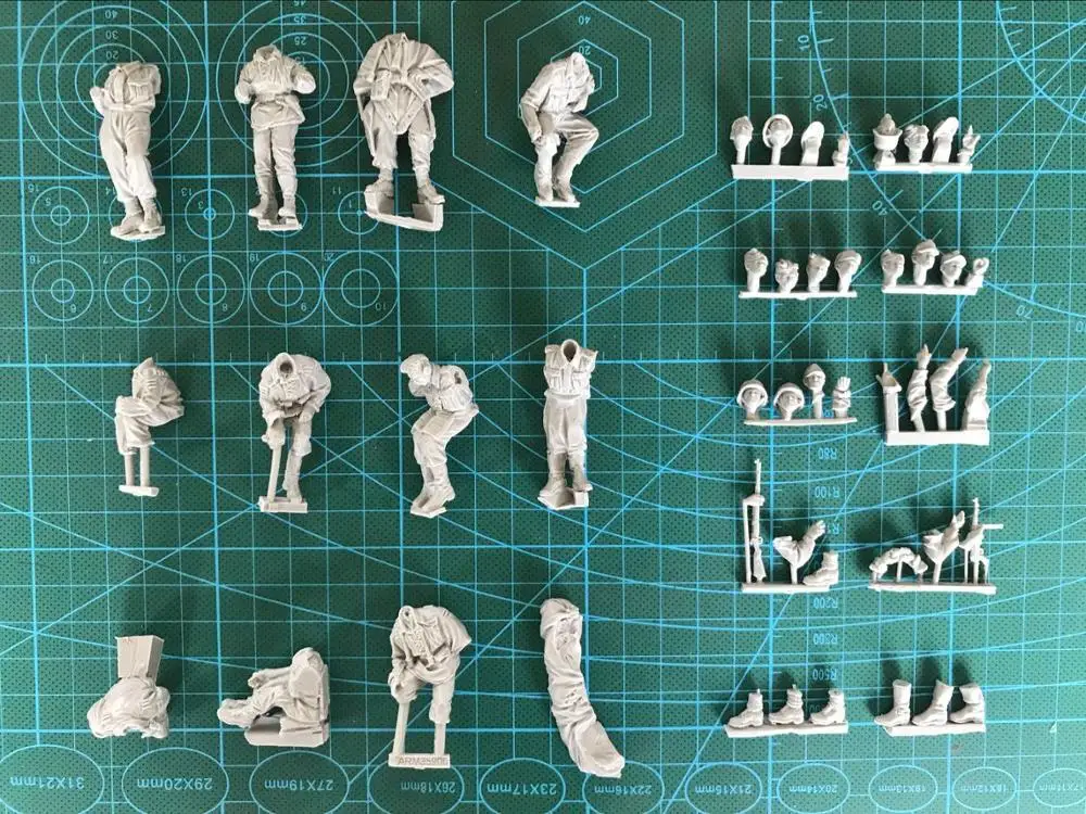 1/35 модельная фигурка из смолы комплект Неокрашенный 465(11 фигур без
