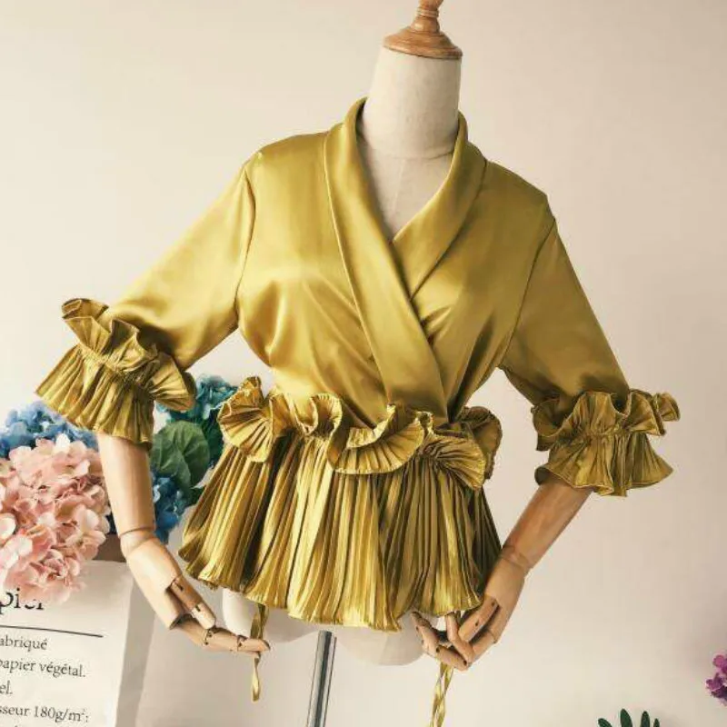 

2018 Spring Women V-Neck Pleated Treated Lace Chiffon Shirt 3D Flowers Bow Satin Blouses ruffled Lace Tops Spring