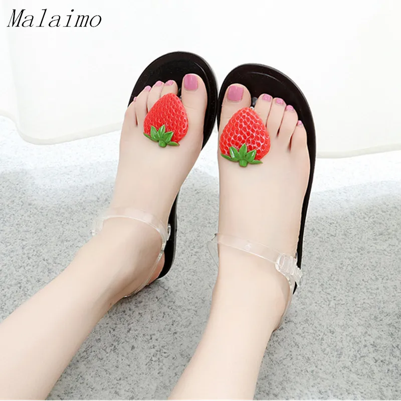 

the summer of 2018, the new style is simple, and the style is a pair of sandals with sandals and sandals.variety of styles