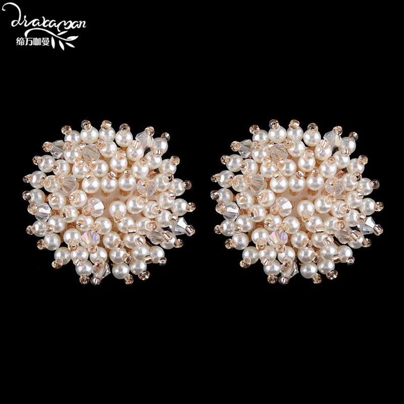 

Dvacaman Vintage Simulated Pearl Big Stud Earrings Fashion Charm Women Wedding Statement Earrings Jewelry Love Party Gifts ZZ39