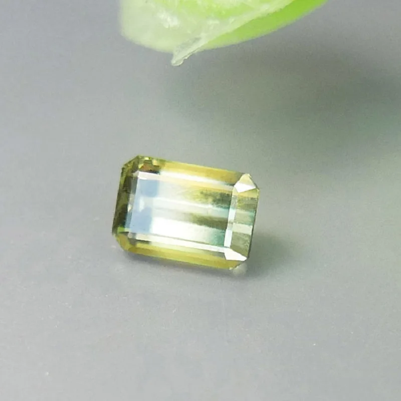 

1.02carat Natural No Heat Rare Bi-color Sapphire Blue/YellowGIL