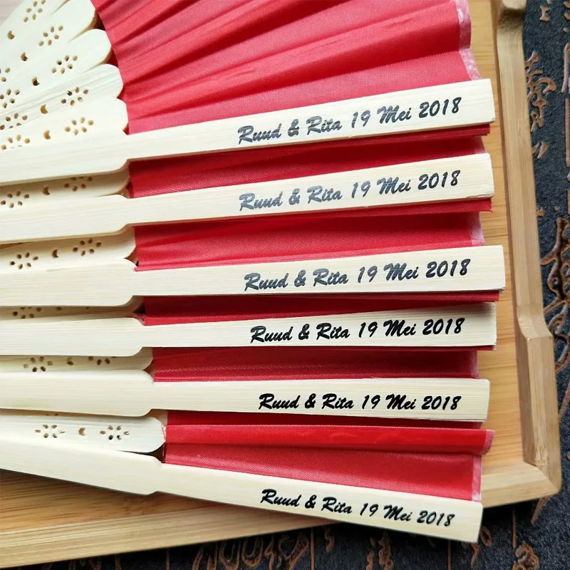 50-stks-partij-Gepersonaliseerde-Luxe-Zijde-Fold-kant-Fan-in-Elegante-Laser-Cut-Gift-Box-Feestartikelen (7)