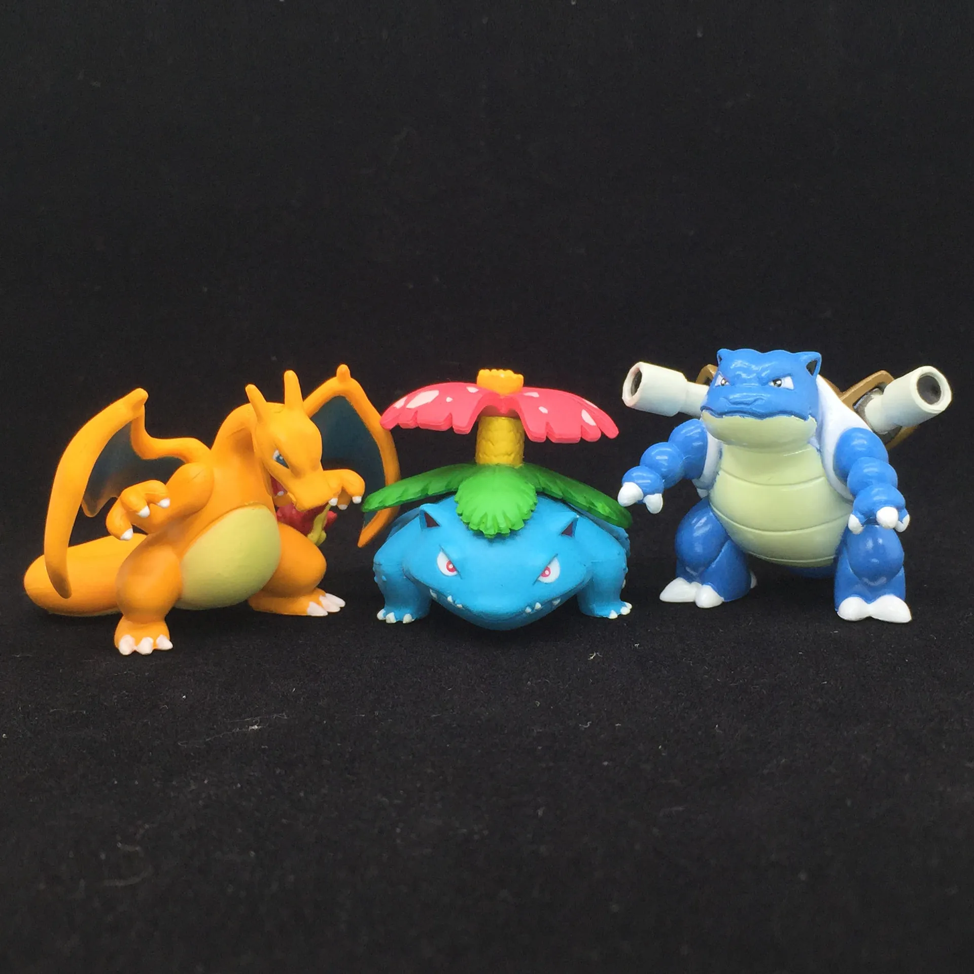 

4cm Original Charizard Venusaur Blastoise anime cartoon action & toy figures Collection model toy pks