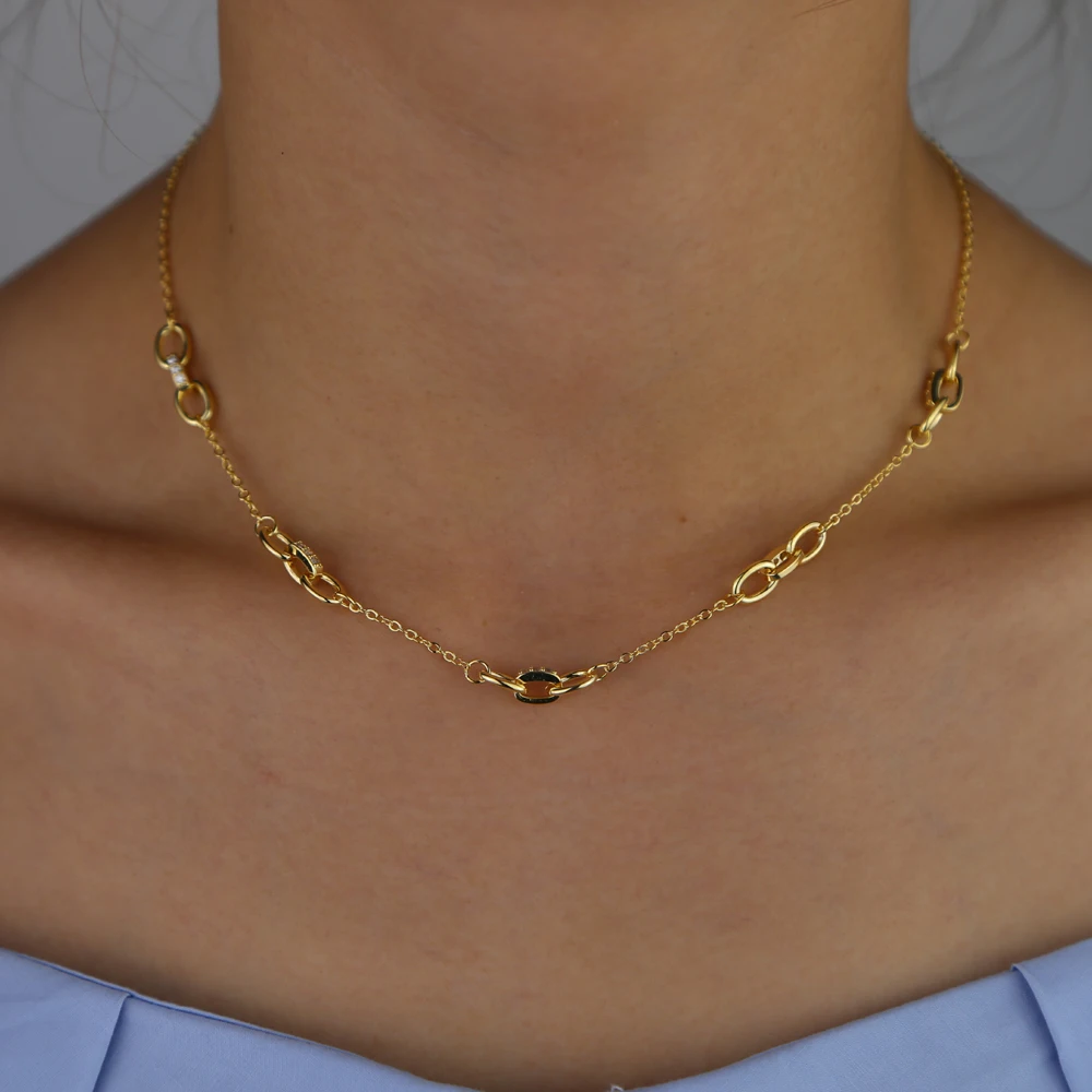 Beautiful 2019 summer Nobleness Horseshoe Women Horse Necklace Choker Animal Pendant Necklaces Paw Female delicate Jewelry gold