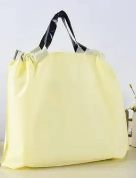 100X заказной напечатанный логотип из ЭВА экологичный матовый пластиковый мешок для покупок с ручкой - Цвет: yellow