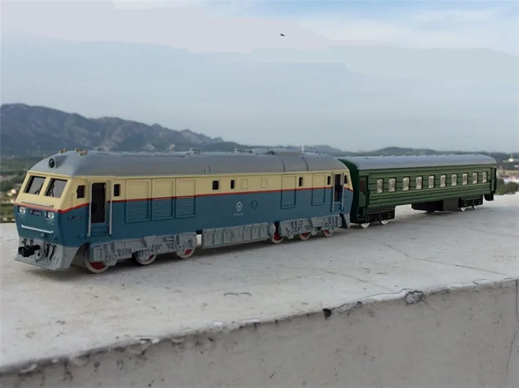 Высокий имитационный поезд масштаб 1:87 сплав тяговый Dongfeng двойной каретка