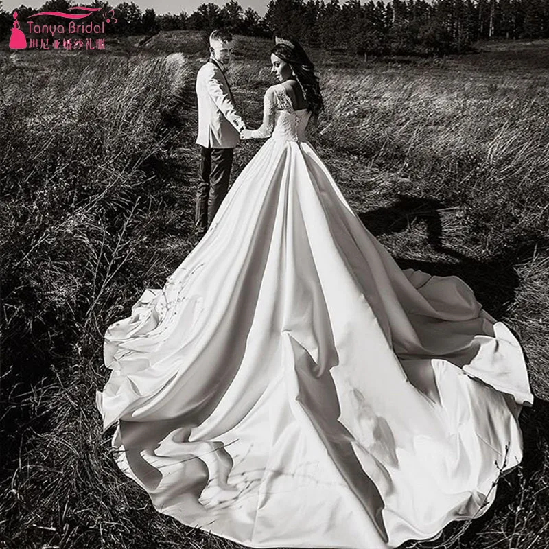 Sweep Train Long Sleeve Wedding Dresses Lace And Satin Elegant Bridal Gowns Country vestido de noiva ZW135