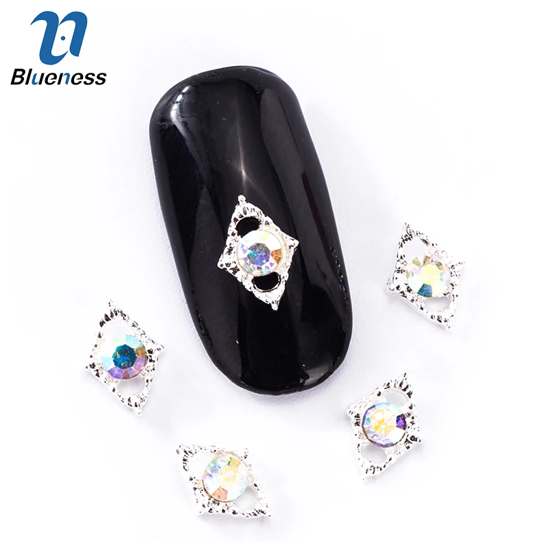 

1 Pcs/Lot 3D Nail Art Decoration Rhinestones For Nails Design Gold Sliver Rhombus Style Manicure Charms Supplies TN1923 TN1924