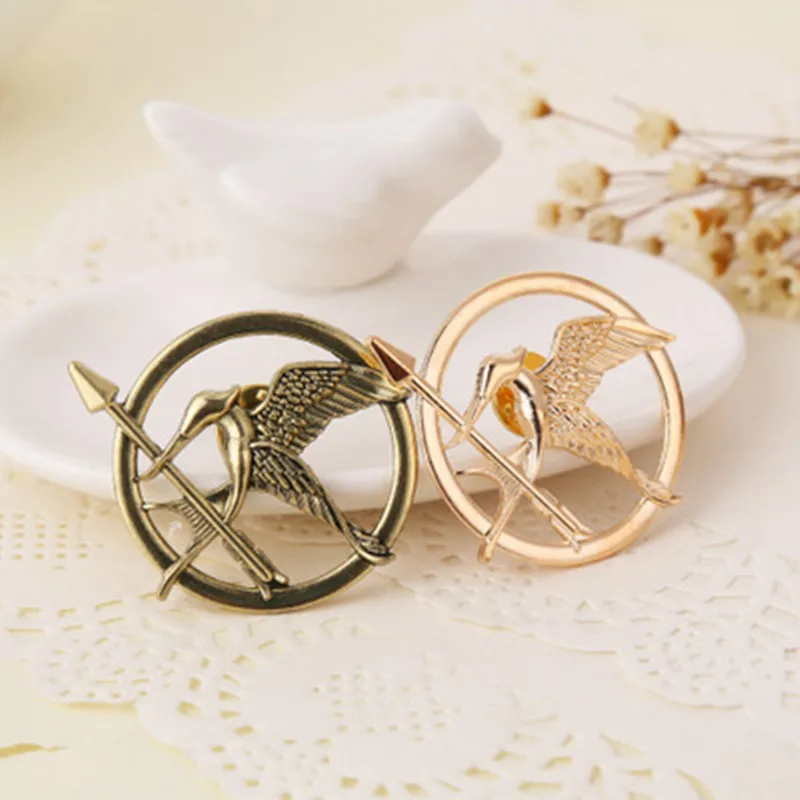 

1Pcs Fashion Jewelry Film The Hunger Games Animals Birds Brooches Badge For Women Man Clothing Backpack Icon Brooch Pins